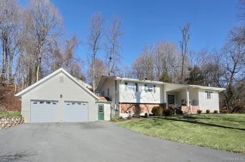 9 Charlotte Drive