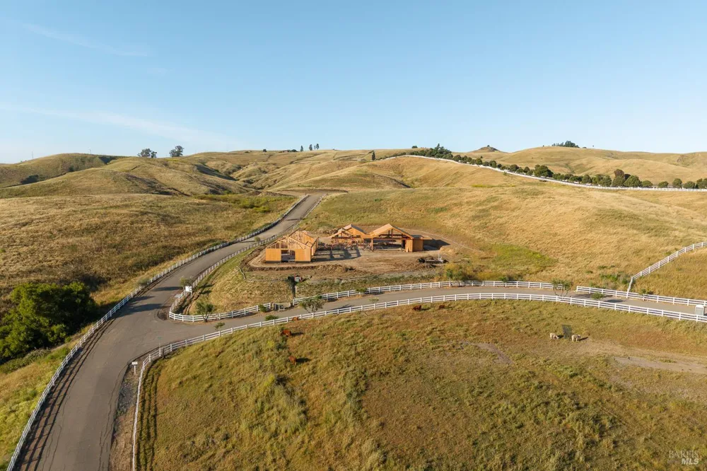 2700 Herzog Drive Petaluma, CA 94954