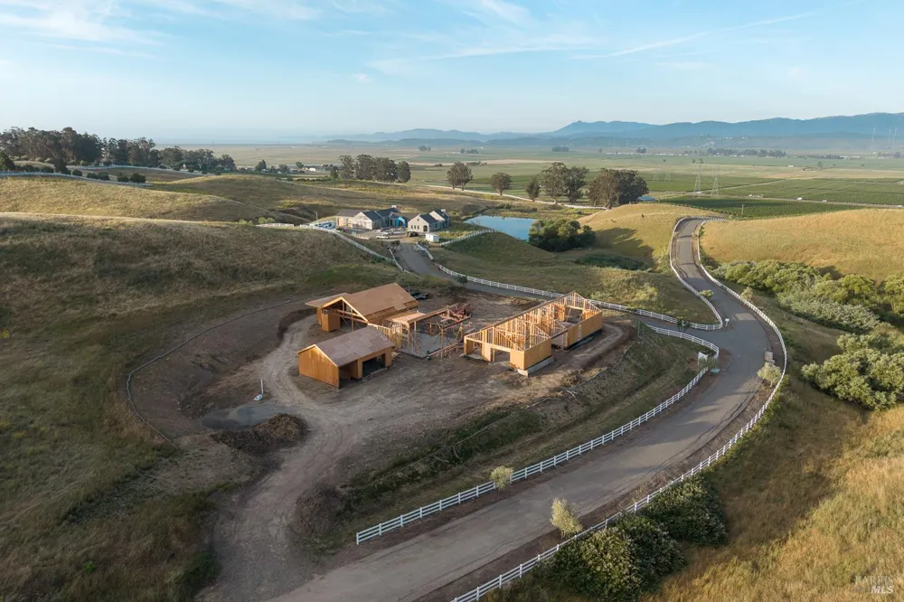 2700 Herzog Drive Petaluma, CA 94954