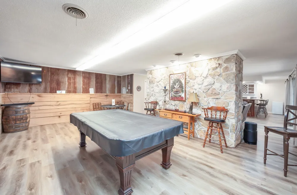 215 Eastern Shores Dr Lexington, TN 38351