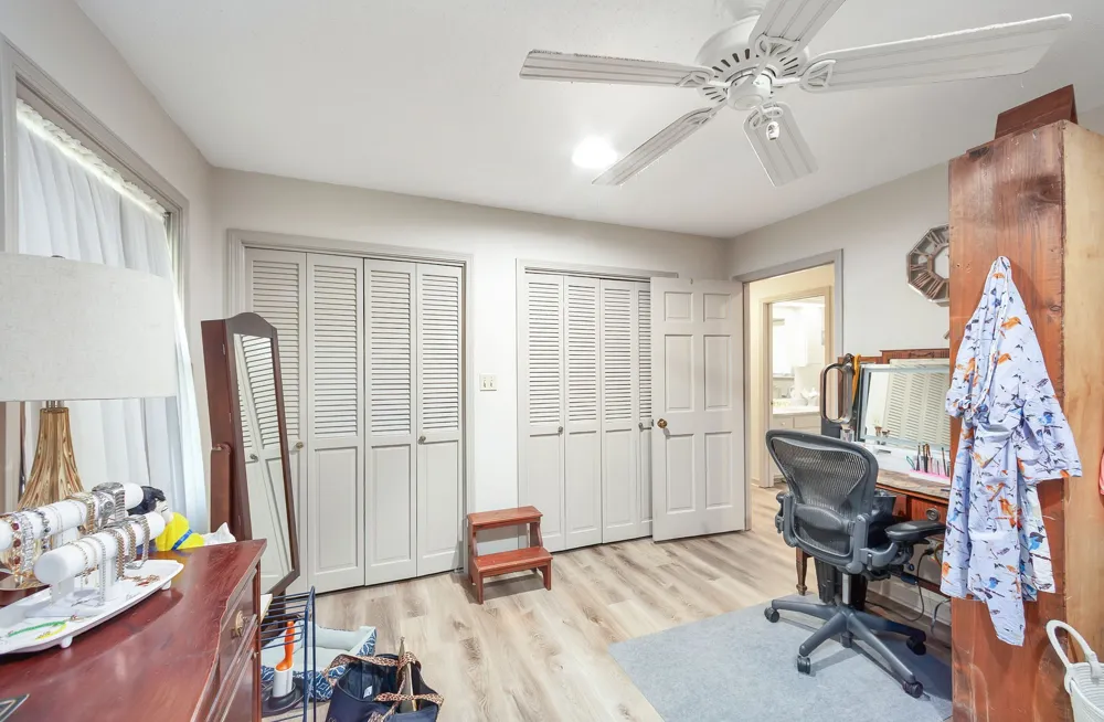 215 Eastern Shores Dr Lexington, TN 38351