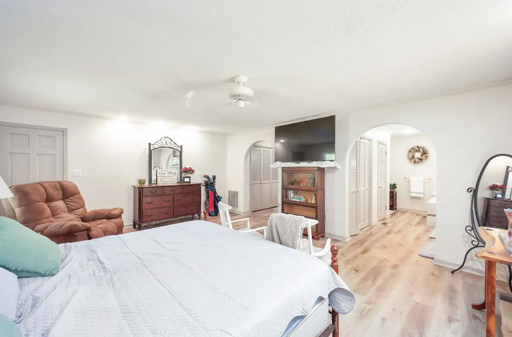 215 Eastern Shores Dr Lexington, TN 38351