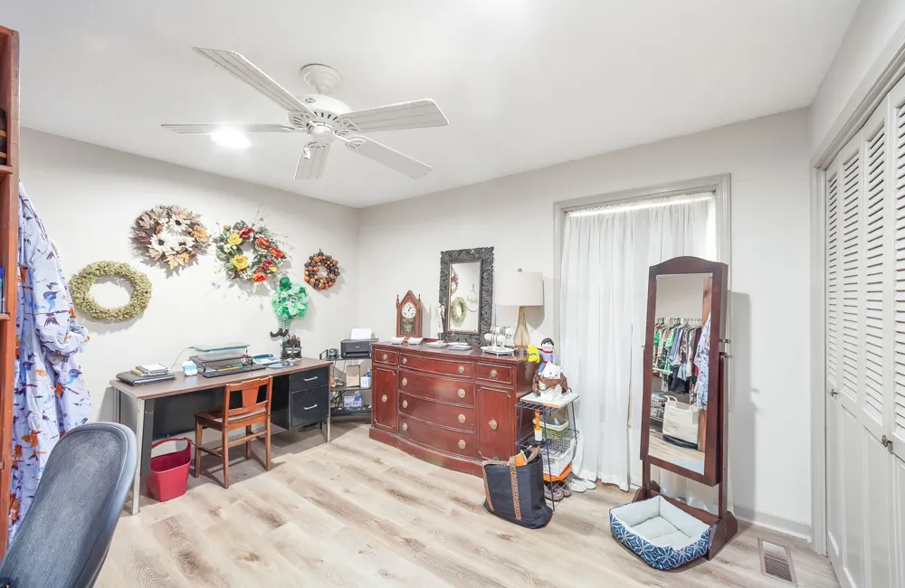 215 Eastern Shores Dr Lexington, TN 38351