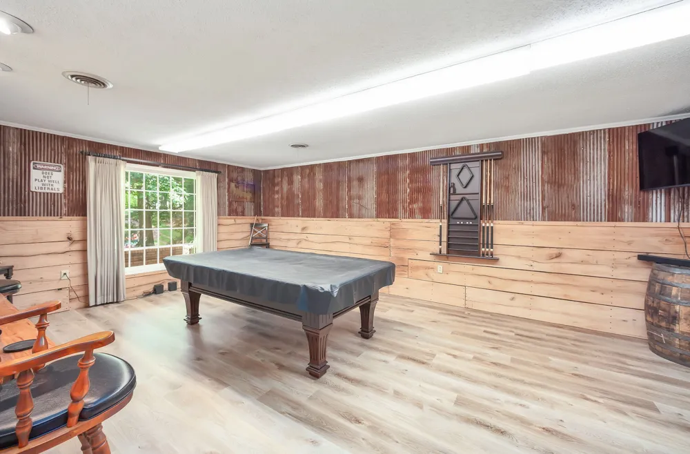 215 Eastern Shores Dr Lexington, TN 38351