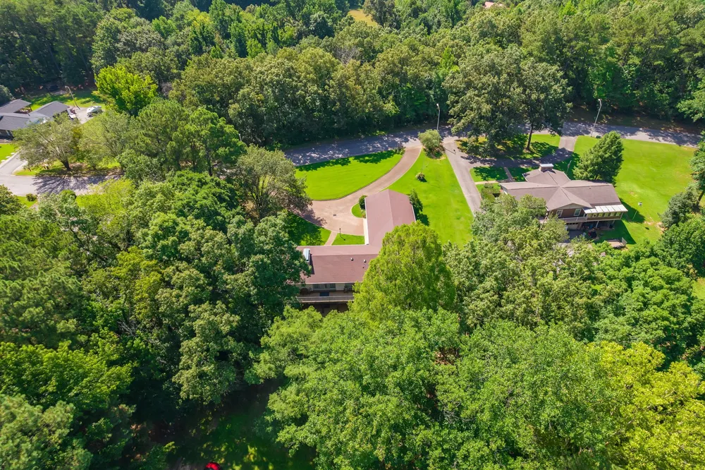 215 Eastern Shores Dr Lexington, TN 38351
