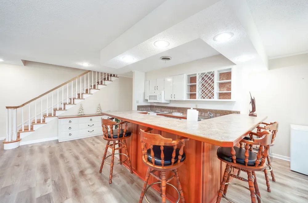 215 Eastern Shores Dr Lexington, TN 38351