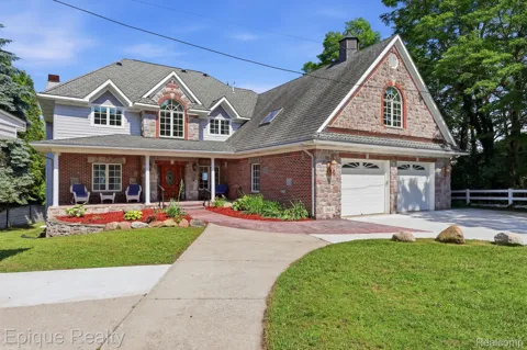3864 Lakeshore Road