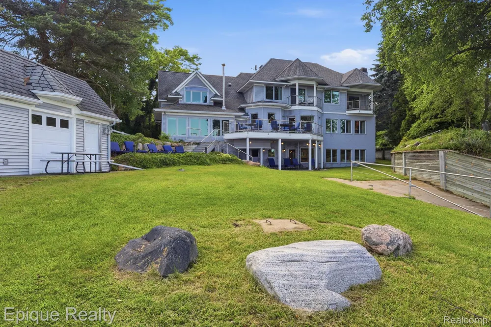 3864 Lakeshore Road Forestville Village, MI 48427
