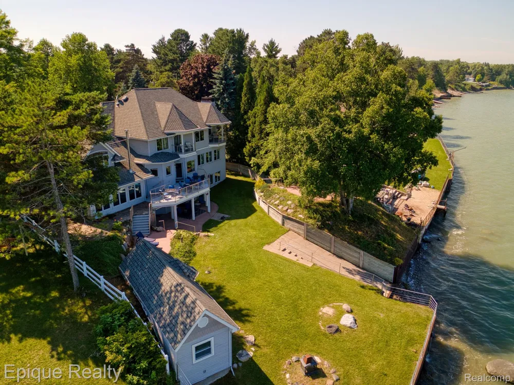 3864 Lakeshore Road Forestville Village, MI 48427