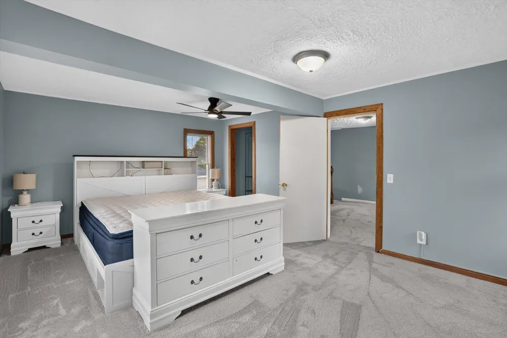 125 E Lincoln Grand Ledge City, MI 48837