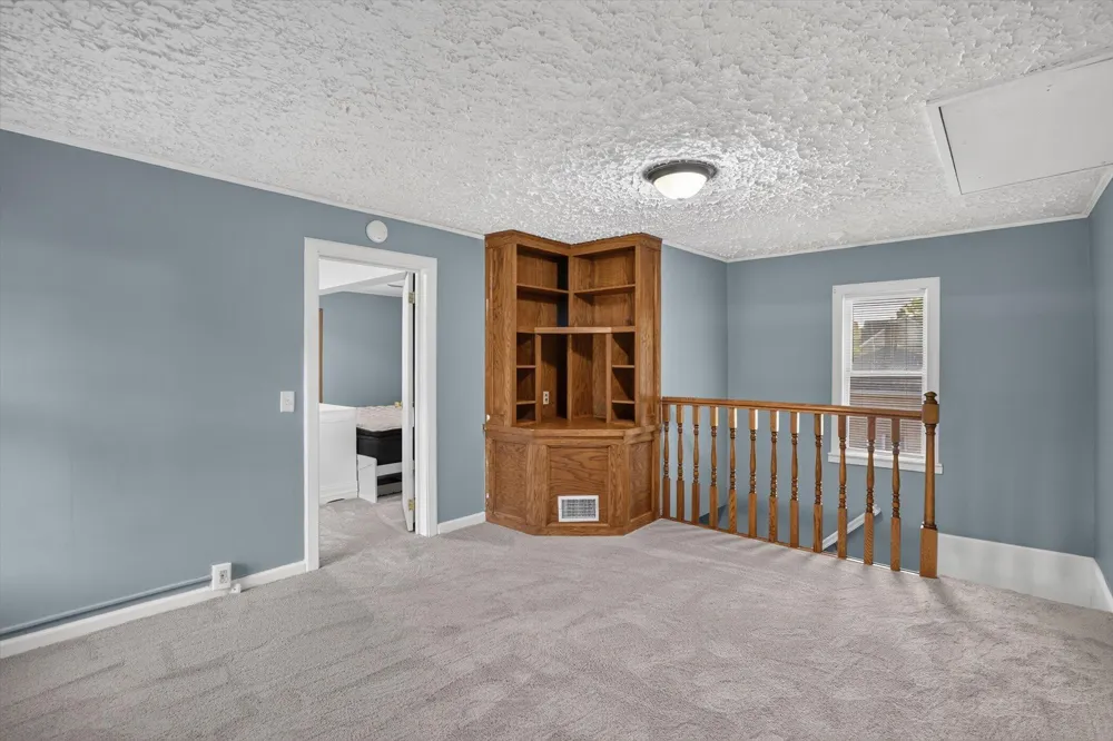 125 E Lincoln Grand Ledge City, MI 48837