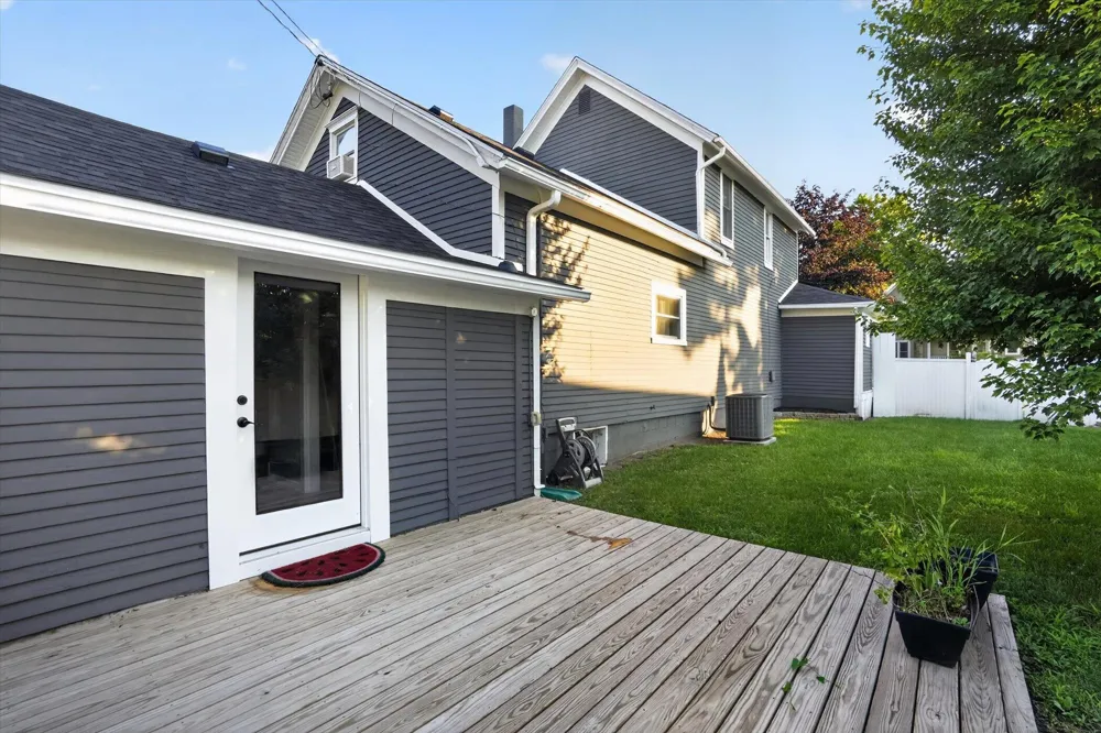 125 E Lincoln Grand Ledge City, MI 48837