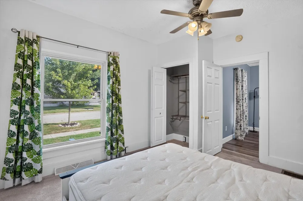 125 E Lincoln Grand Ledge City, MI 48837