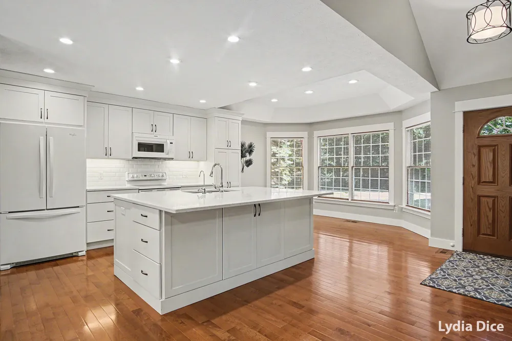 4282 Knapp Valley Court NE Grand Rapids Charter Township, MI 49525