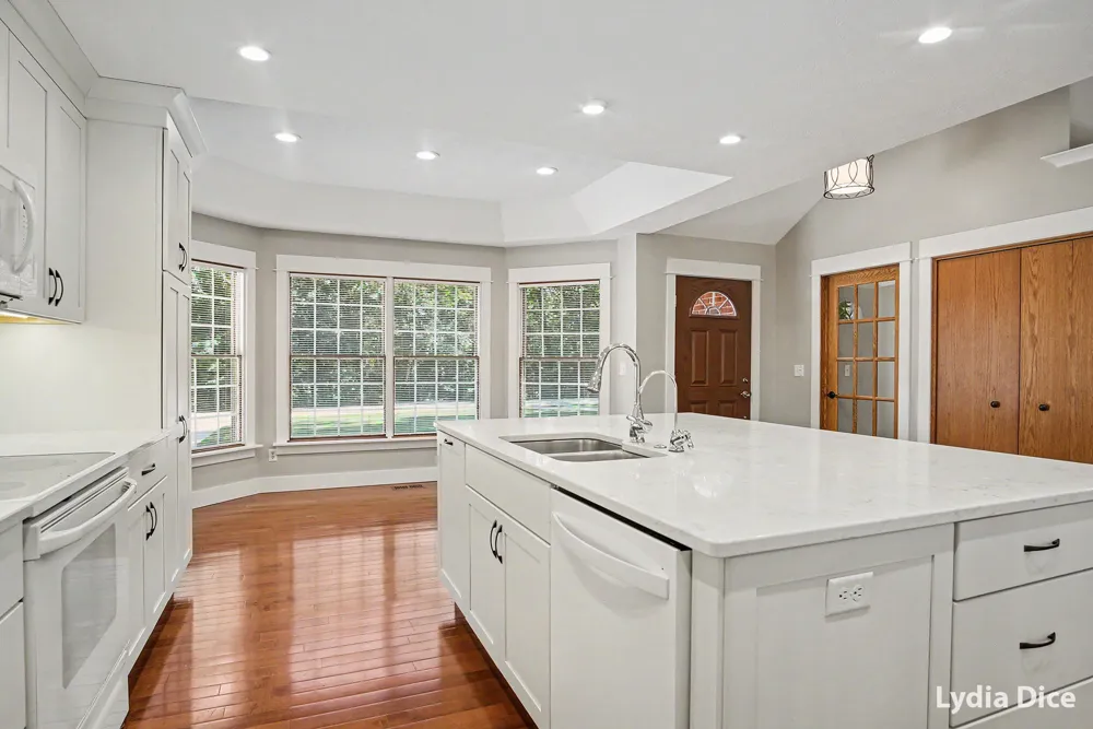 4282 Knapp Valley Court NE Grand Rapids Charter Township, MI 49525