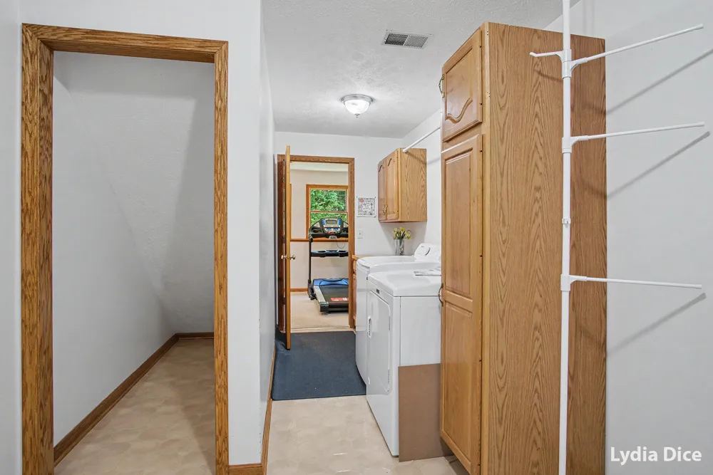 4282 Knapp Valley Court NE Grand Rapids Charter Township, MI 49525