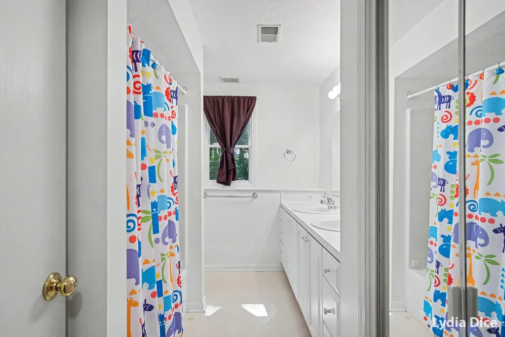 4282 Knapp Valley Court NE Grand Rapids Charter Township, MI 49525
