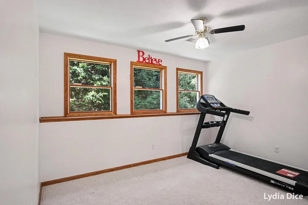 4282 Knapp Valley Court NE Grand Rapids Charter Township, MI 49525