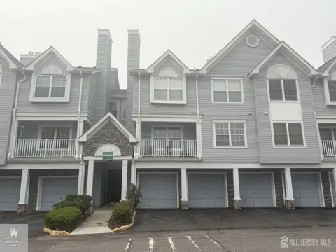 215 Prestwick Way