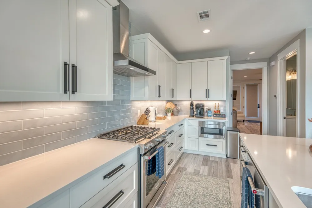 1597 Glen Cove Drive Kingsland, TX 78639