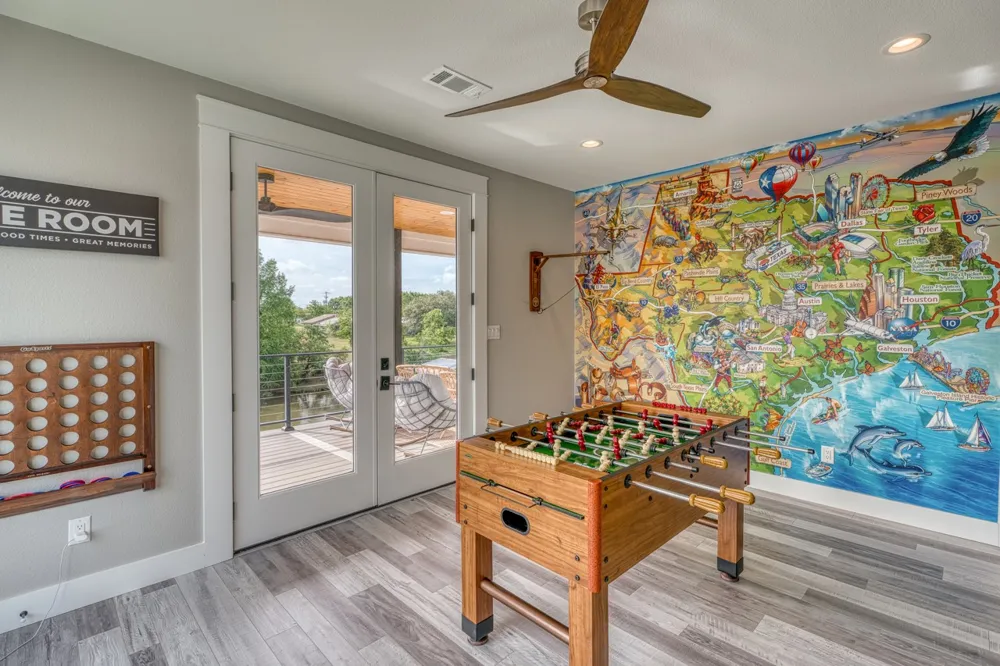 1597 Glen Cove Drive Kingsland, TX 78639