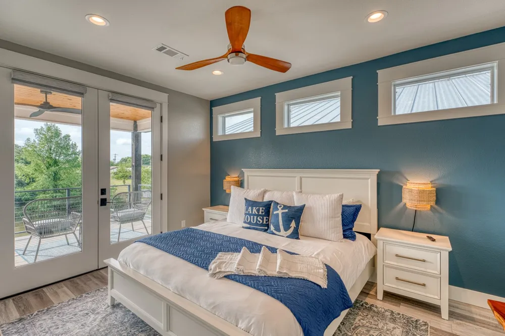 1597 Glen Cove Drive Kingsland, TX 78639