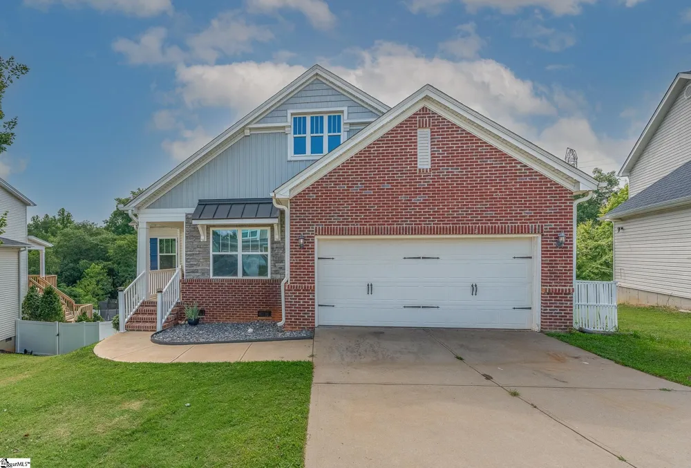 240 Rivers Edge Circle Simpsonville, SC 29680