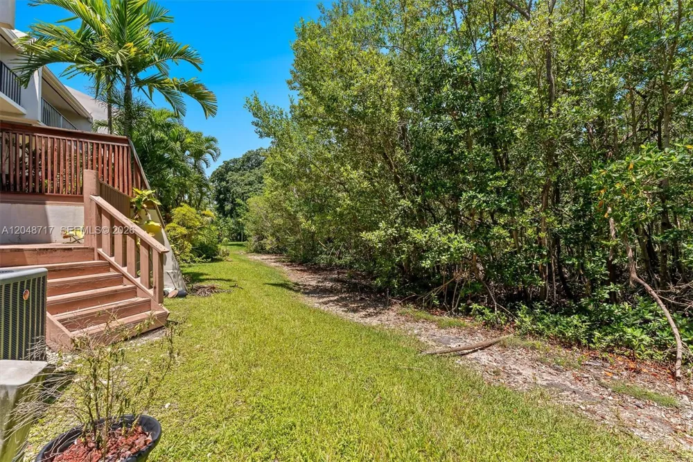 2525 NE 135th St North Miami, FL 33181