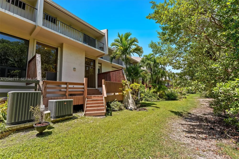 2525 NE 135th St North Miami, FL 33181