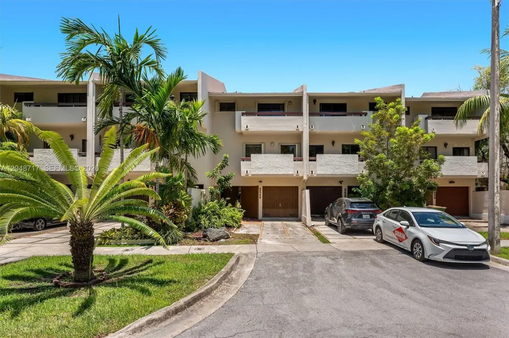 2525 NE 135th St North Miami, FL 33181