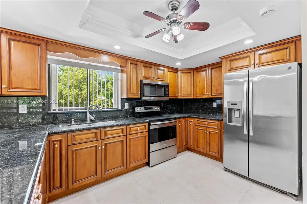 2525 NE 135th St North Miami, FL 33181