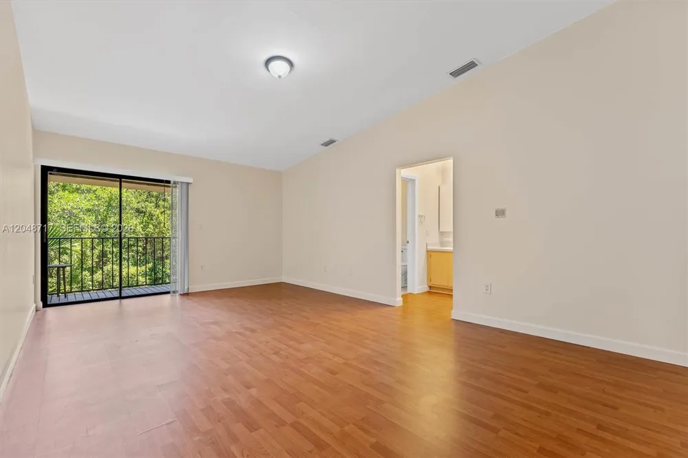 2525 NE 135th St North Miami, FL 33181