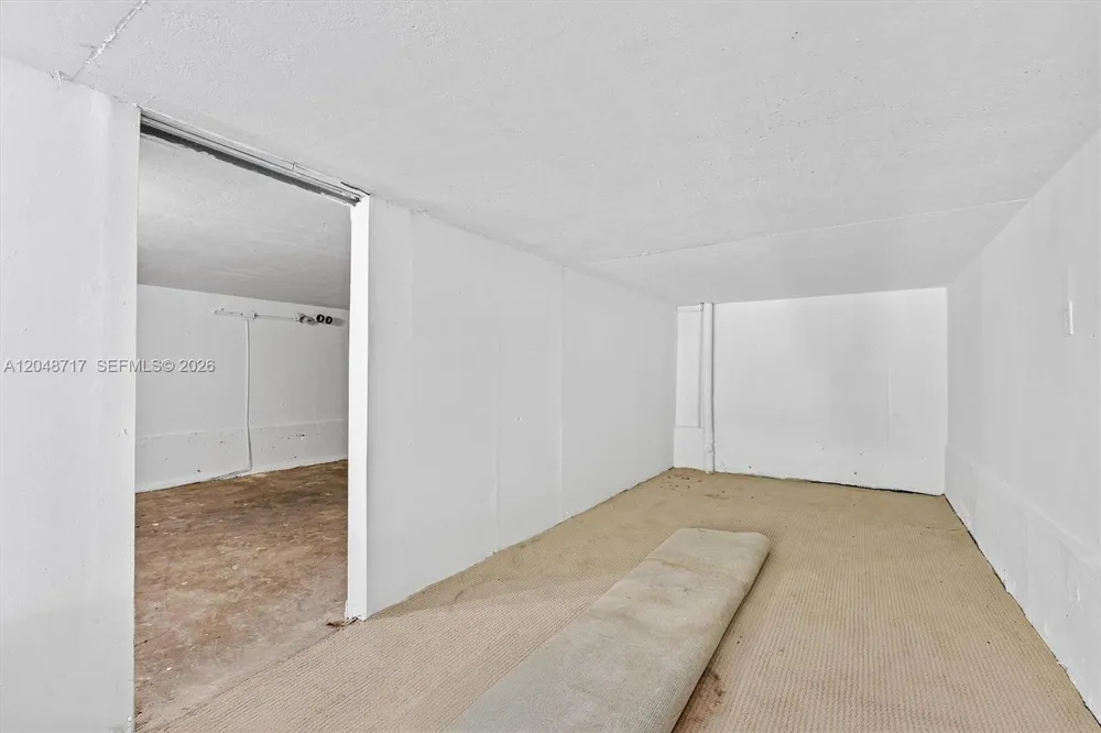 2525 NE 135th St North Miami, FL 33181
