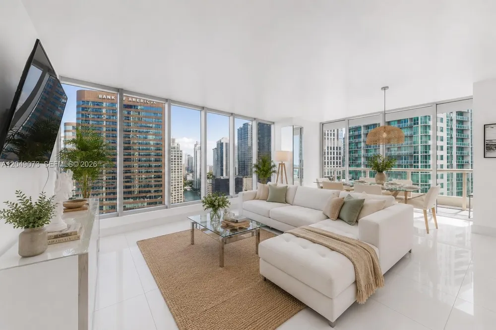 485 Brickell Ave #2908 Miami, FL 33131