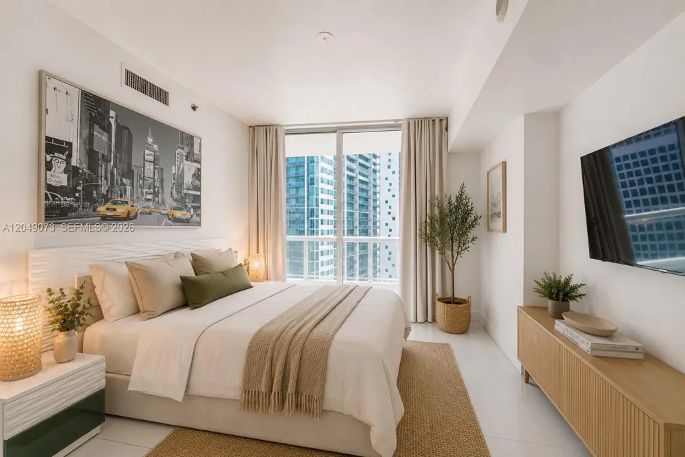 485 Brickell Ave #2908 Miami, FL 33131
