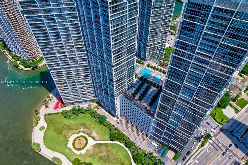 485 Brickell Ave #2908 Miami, FL 33131