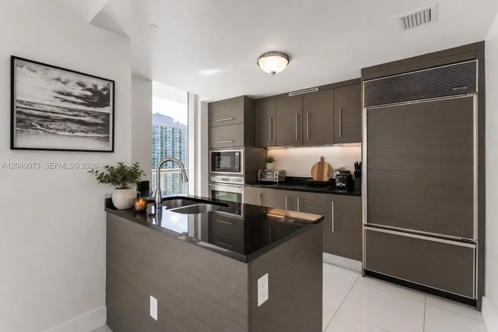 485 Brickell Ave #2908 Miami, FL 33131