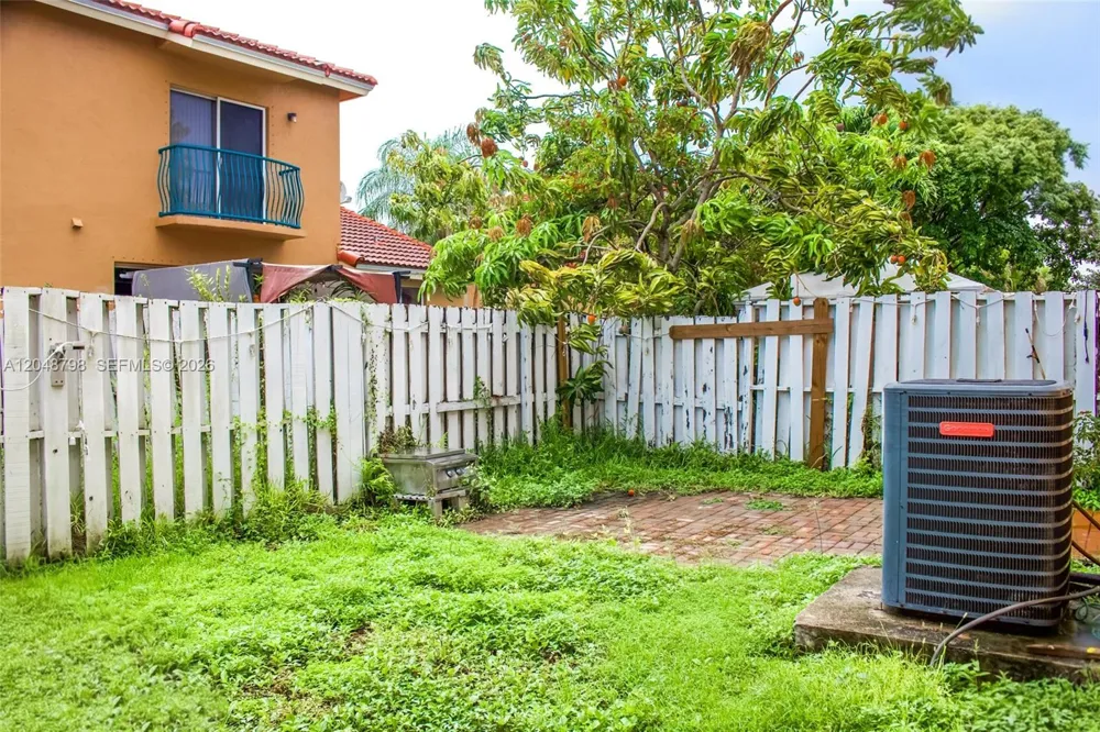 16102 NW 22nd St Pembroke Pines, FL 33028