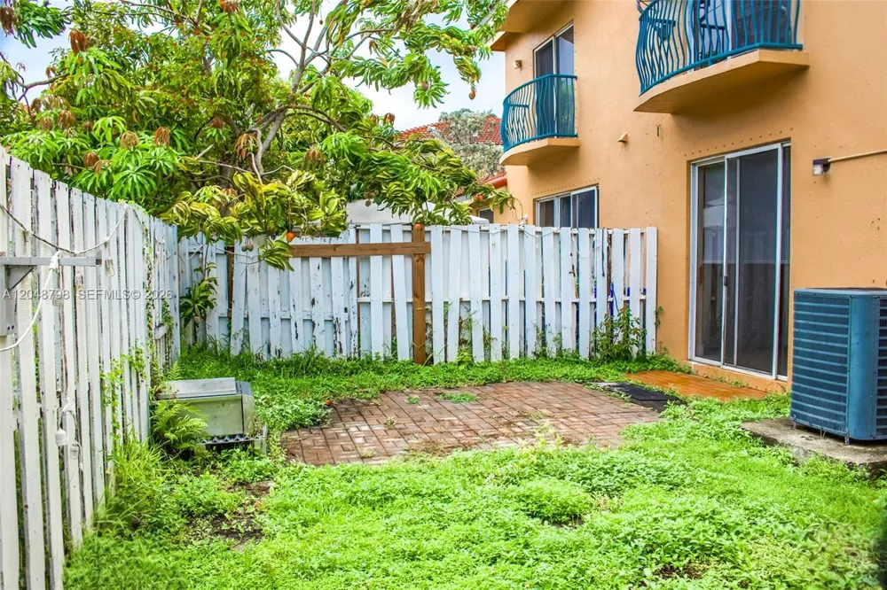 16102 NW 22nd St Pembroke Pines, FL 33028
