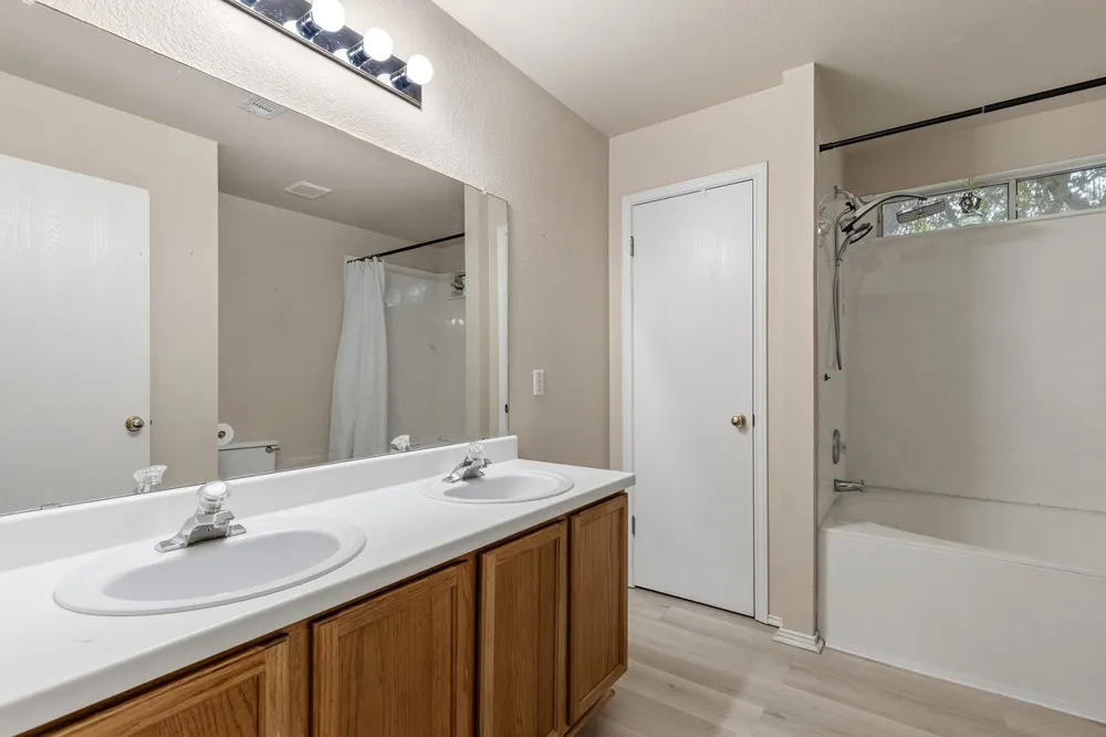 101 Presidio Drive Leander, TX 78641