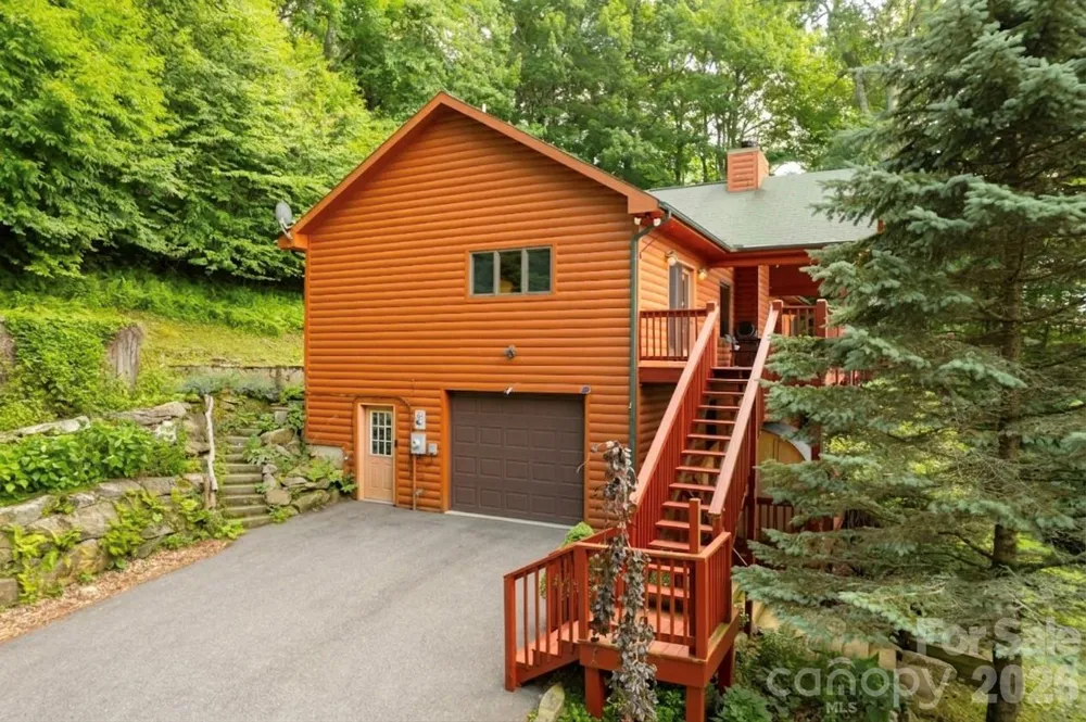 3182 El Miner Drive Mars Hill, NC 28754