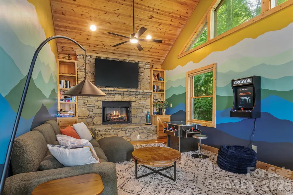 3182 El Miner Drive Mars Hill, NC 28754