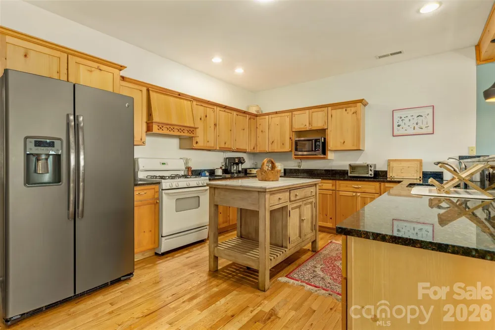 3182 El Miner Drive Mars Hill, NC 28754