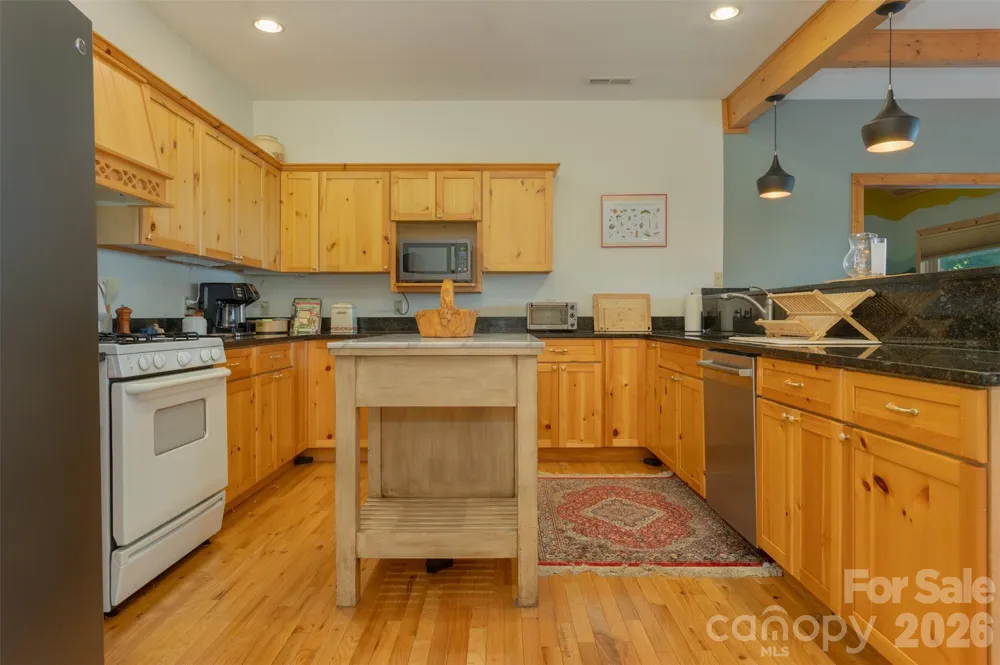 3182 El Miner Drive Mars Hill, NC 28754