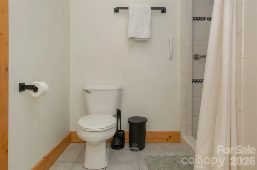 3182 El Miner Drive Mars Hill, NC 28754