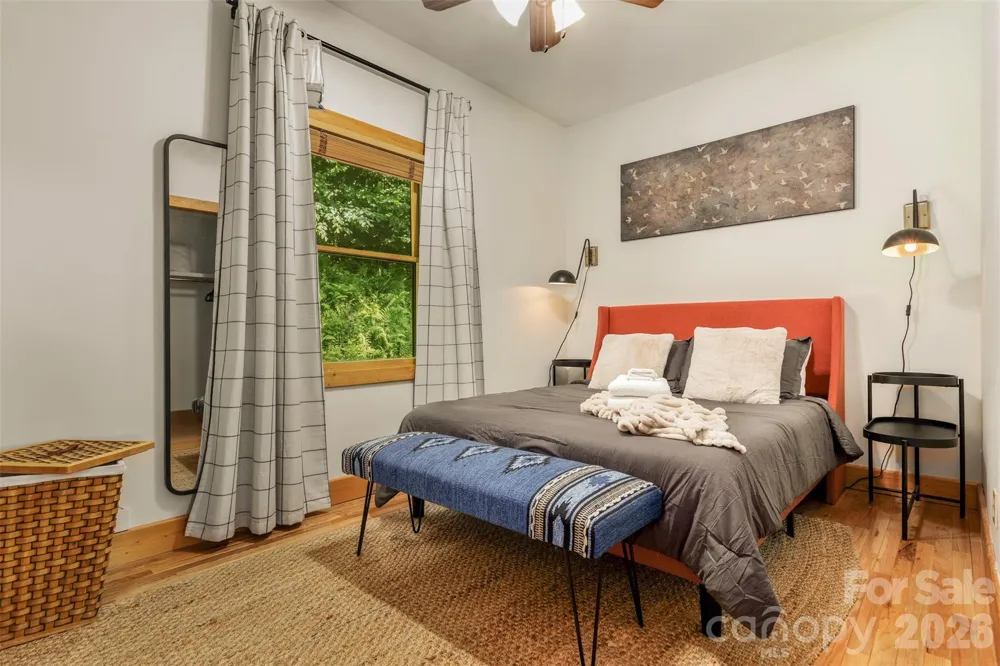 3182 El Miner Drive Mars Hill, NC 28754