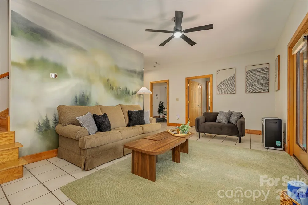 3182 El Miner Drive Mars Hill, NC 28754