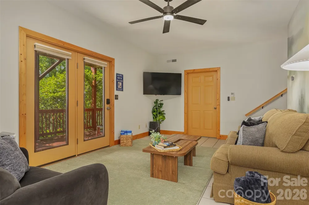 3182 El Miner Drive Mars Hill, NC 28754
