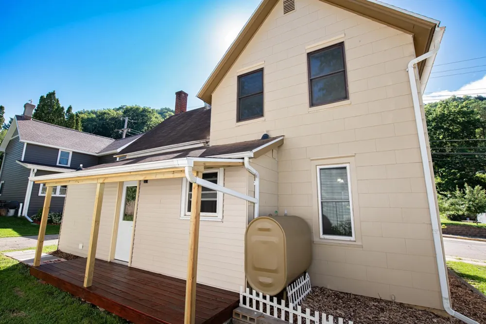 247 North Street Fountain City, WI 54629