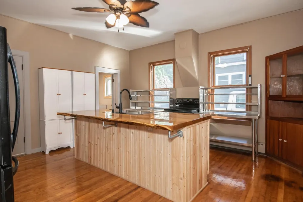 247 North Street Fountain City, WI 54629